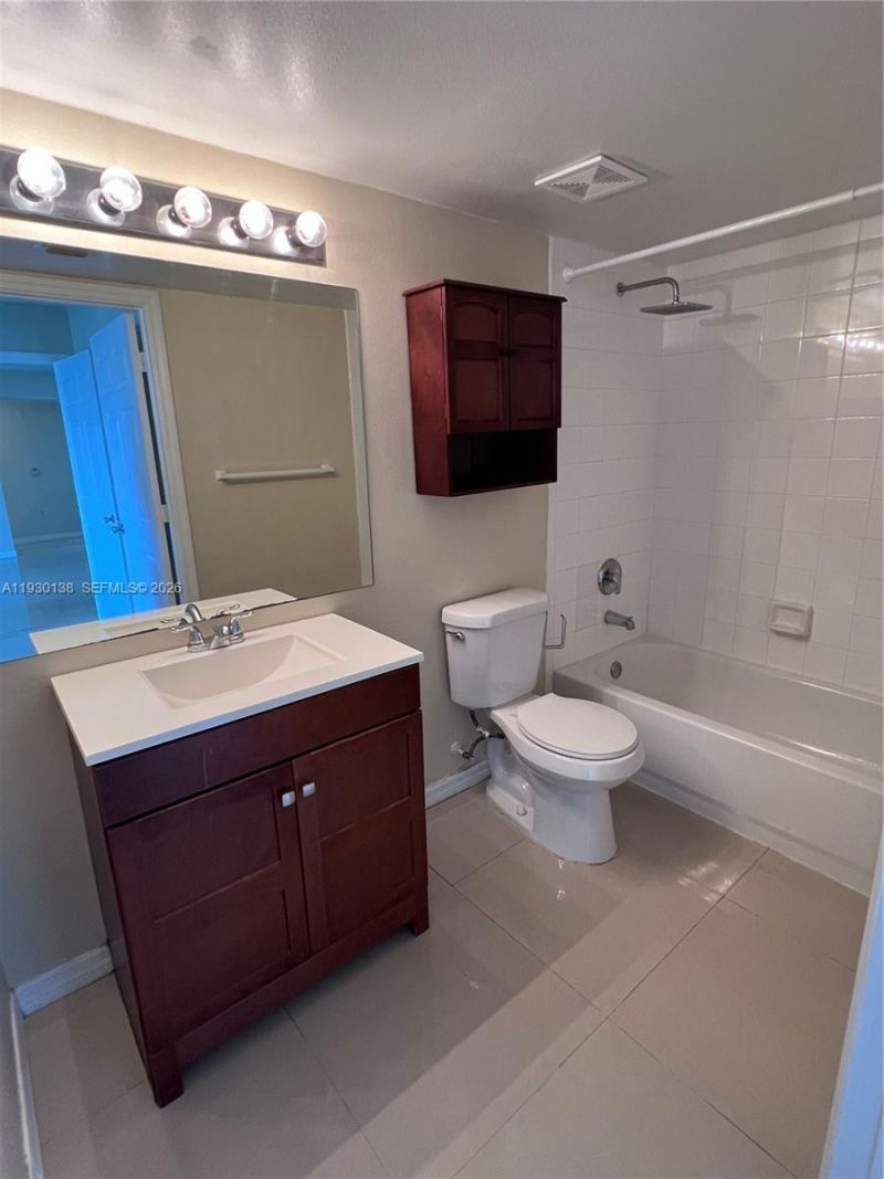 5061 Wiles Rd, Unit 102, Coconut Creek, FL 33073 Photo