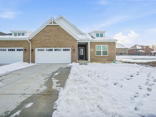 16550 Kayla Drive, Lemont, IL 60439