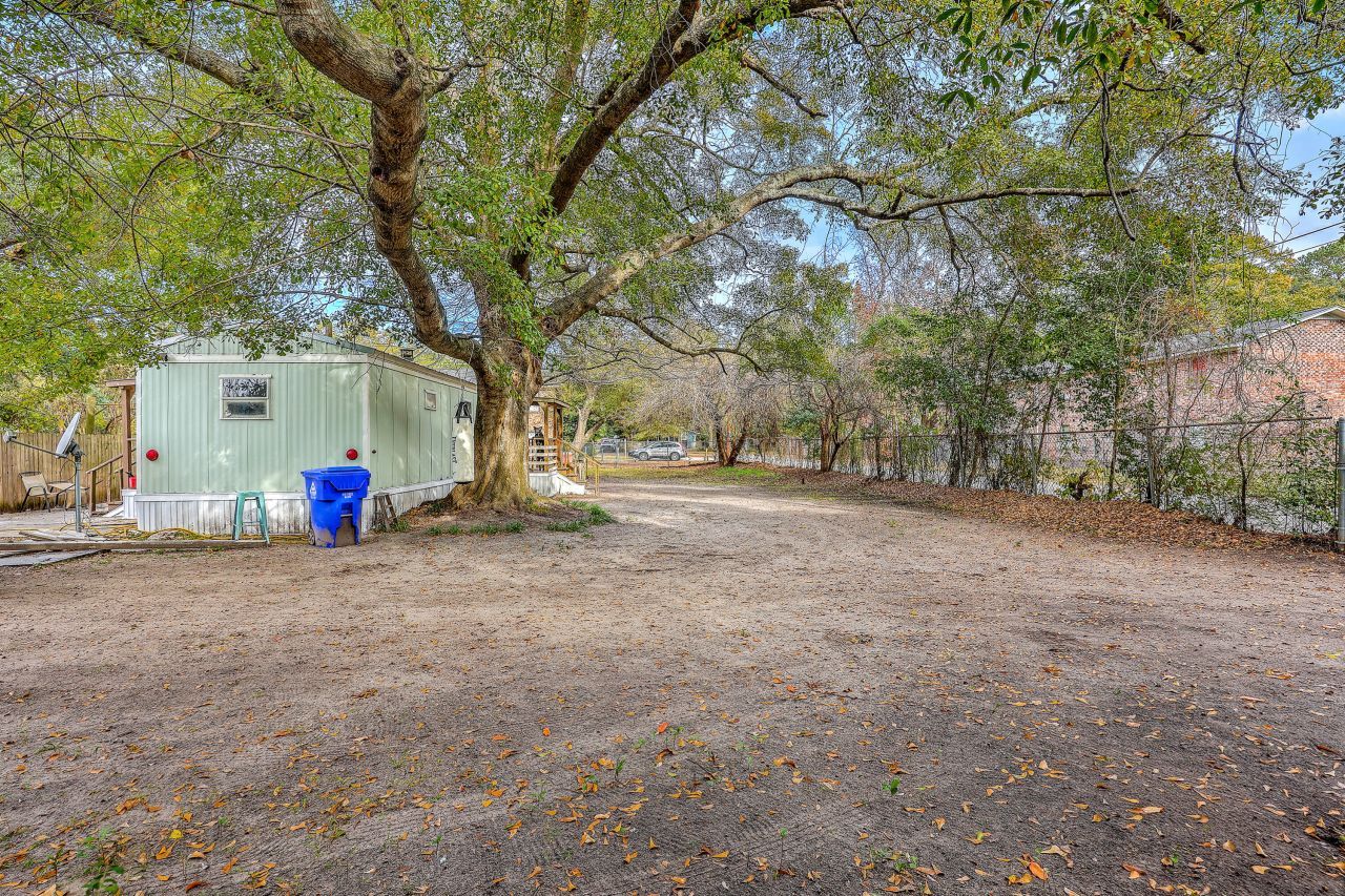 1634 Sumner Avenue Photo 10