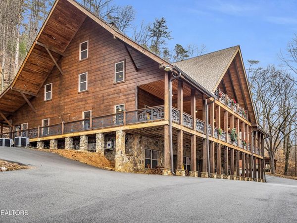 173 Rafter Rd, Tellico Plains, TN 37385