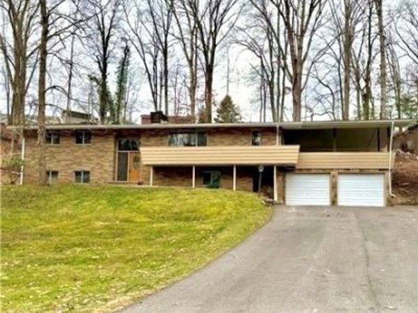 130 N Hills Drive, Parkersburg, WV 26104