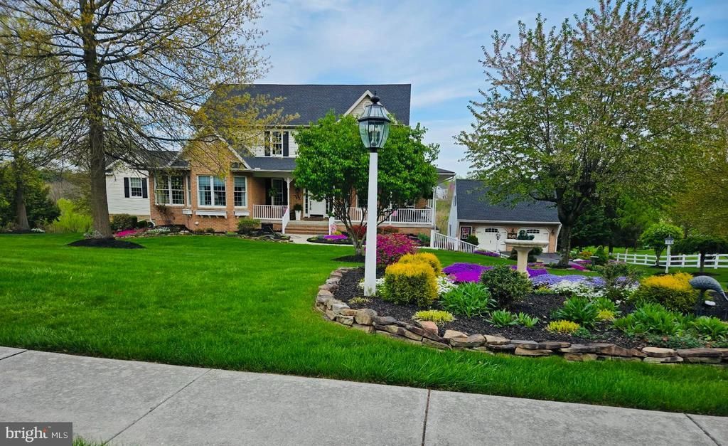 1709 COUNTRY MANOR DRIVE, YORK, PA 17408