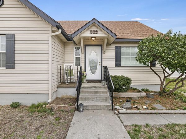 302 Nevada Street, Gooding, ID 83330