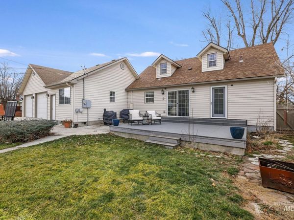 302 Nevada Street, Gooding, ID 83330