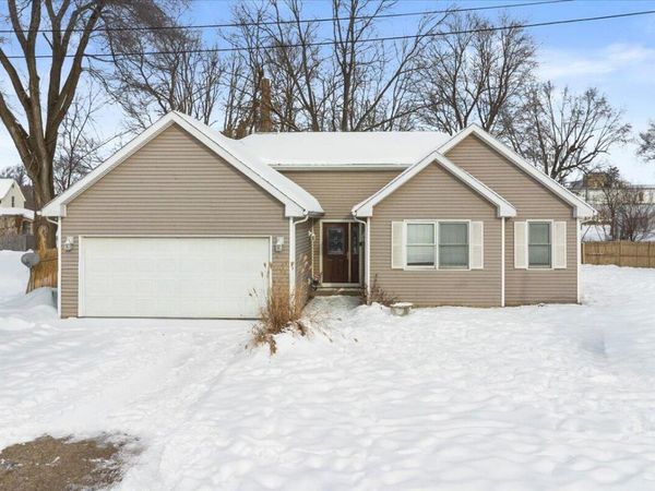 238 Harvey Street, Lawton, MI 49065