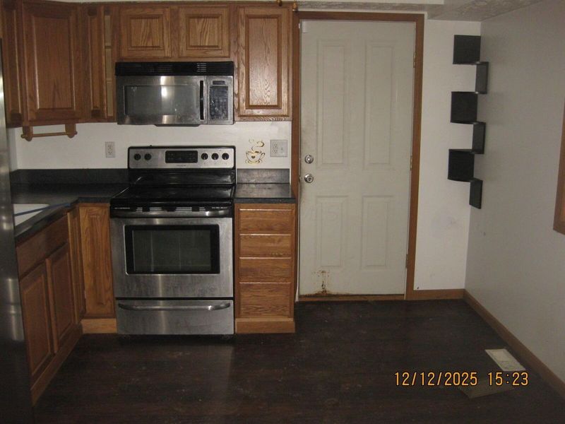 8873 Canoe Drive, Galloway, OH 43119 Photo 6