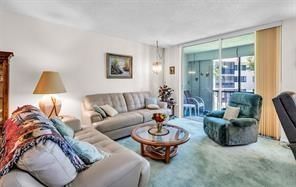 9511 N Hollybrook Lake Drive, Unit 207, Pembroke Pines, FL 33025 Photo