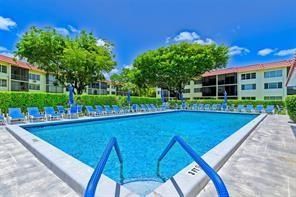 9511 N Hollybrook Lake Drive, Unit 207, Pembroke Pines, FL 33025 Photo