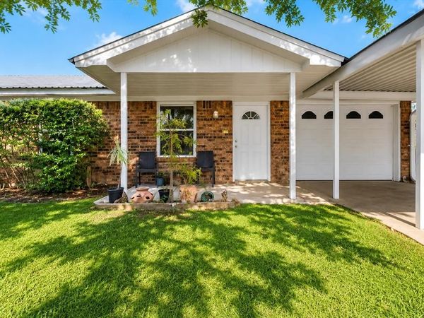 1706 Hitching Post Road, Granbury, TX 76049