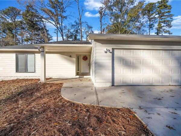 8413 Glenwoods Terrace, Riverdale, GA 30274