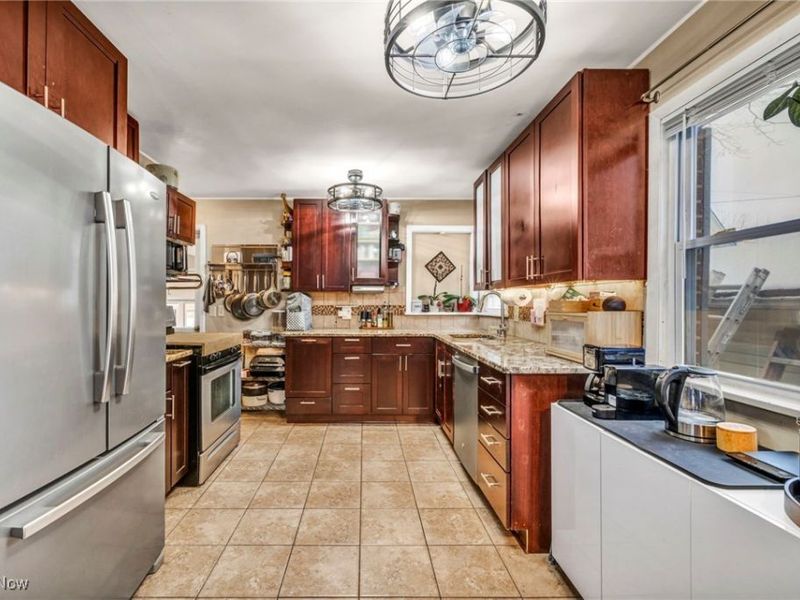 37865 Lorie Boulevard, Avon, OH 44011 Photo 10