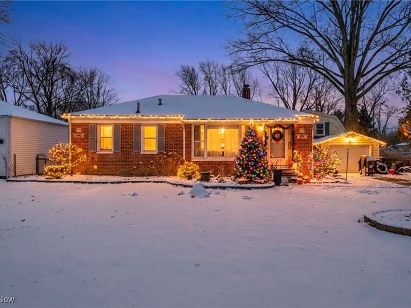 37865 Lorie Boulevard, Avon, OH 44011 Photo 2