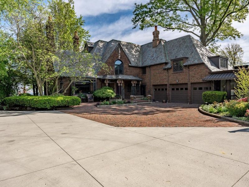 13904 Edgewater, Lakewood, OH 44107 Photo 2