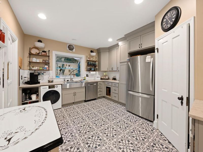 13904 Edgewater, Lakewood, OH 44107 Photo 24