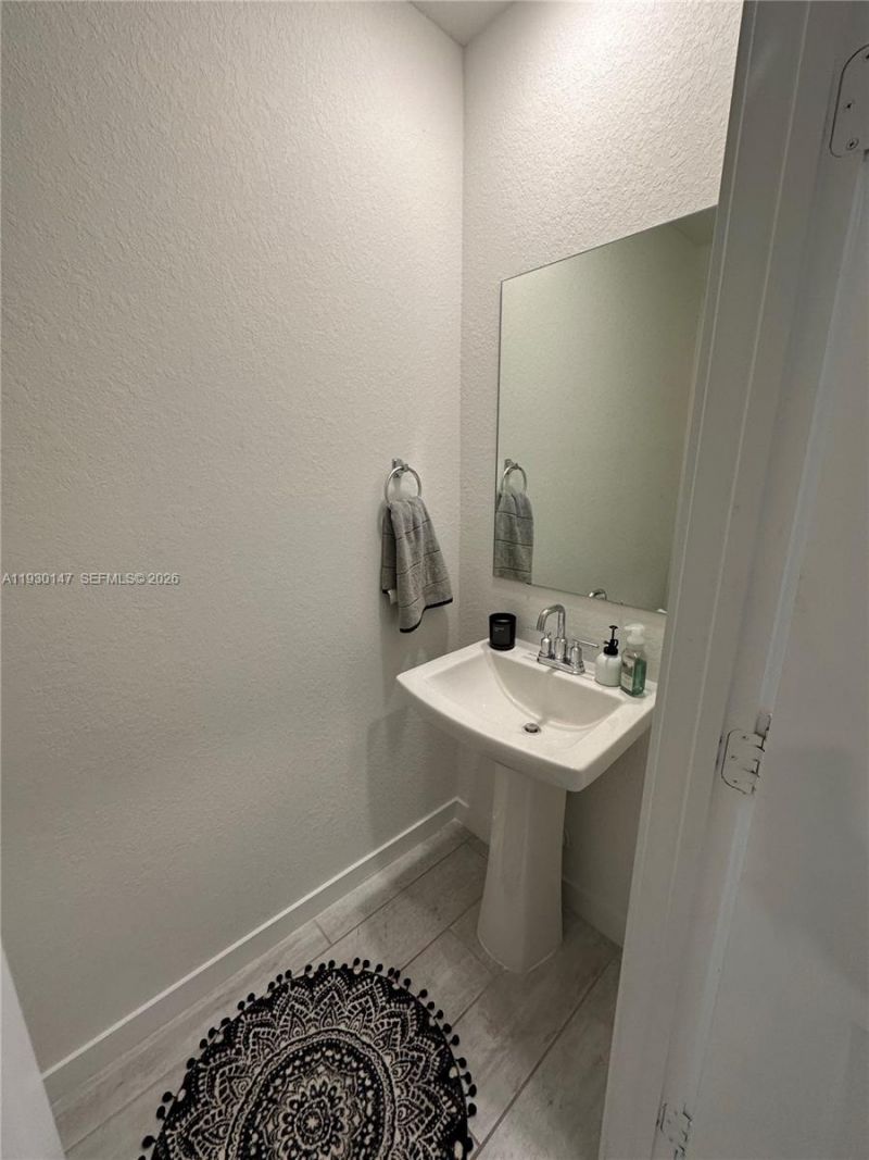 1030 SE 23rd Ter, Homestead, FL 33035 Photo