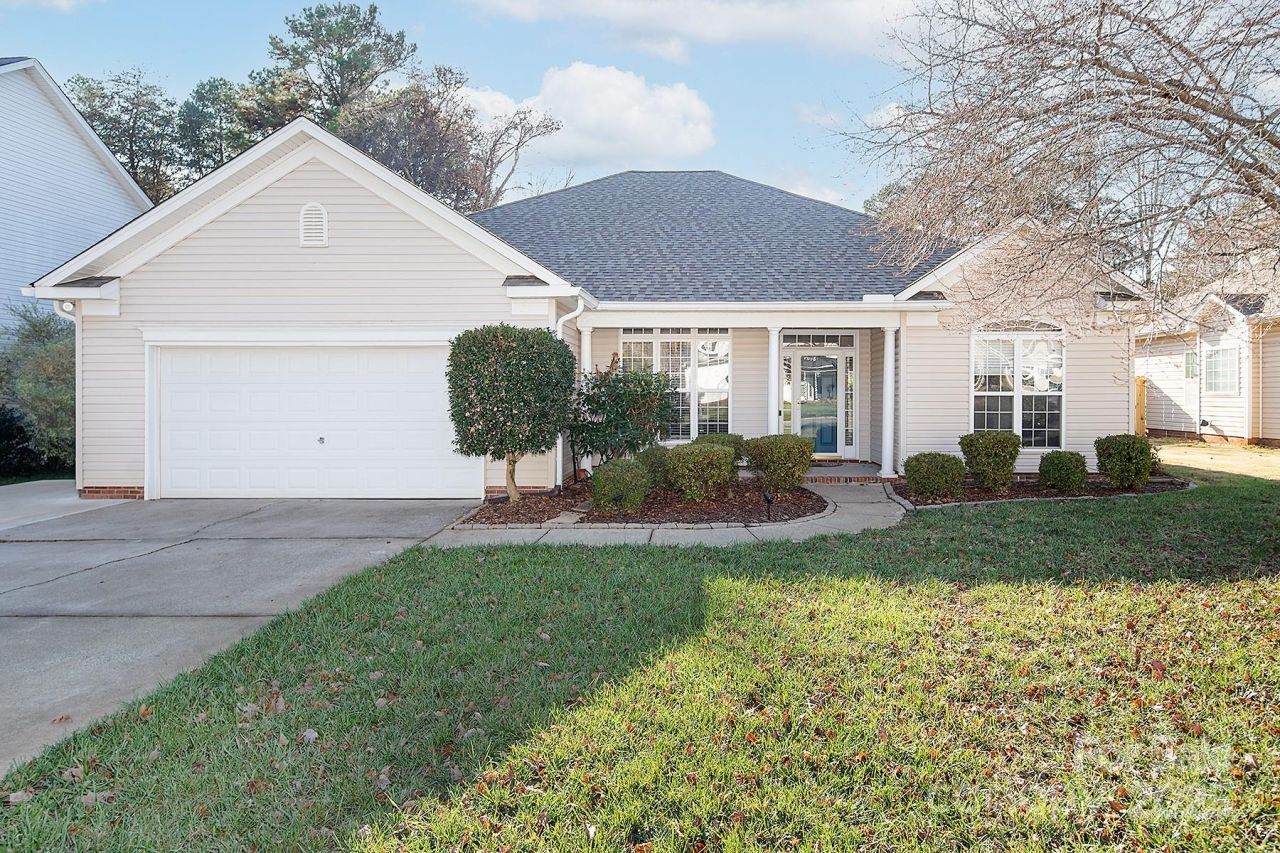 7638 Sedgebrook Drive E, Stanley, NC 28164 Main Photo