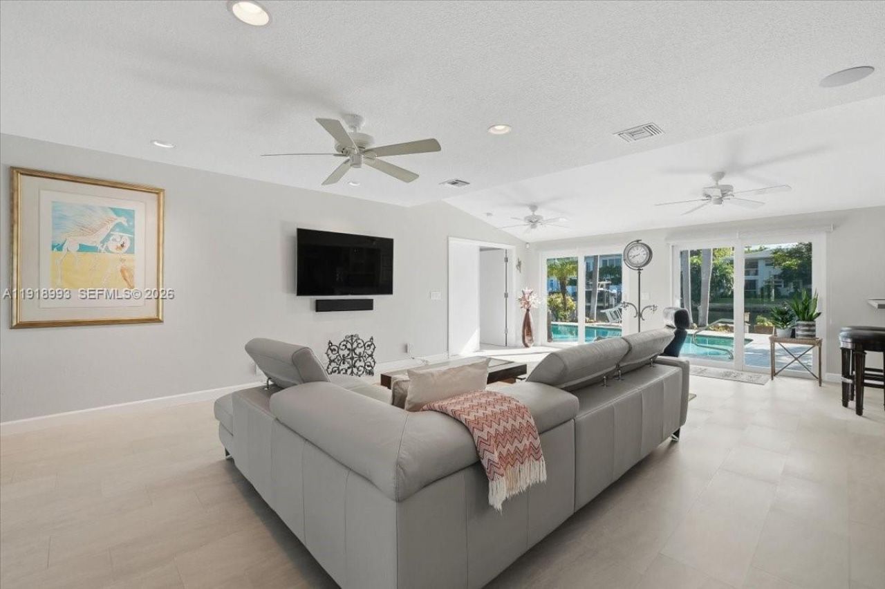 2662 NE 3rd St, Pompano Beach, FL 33062 Photo