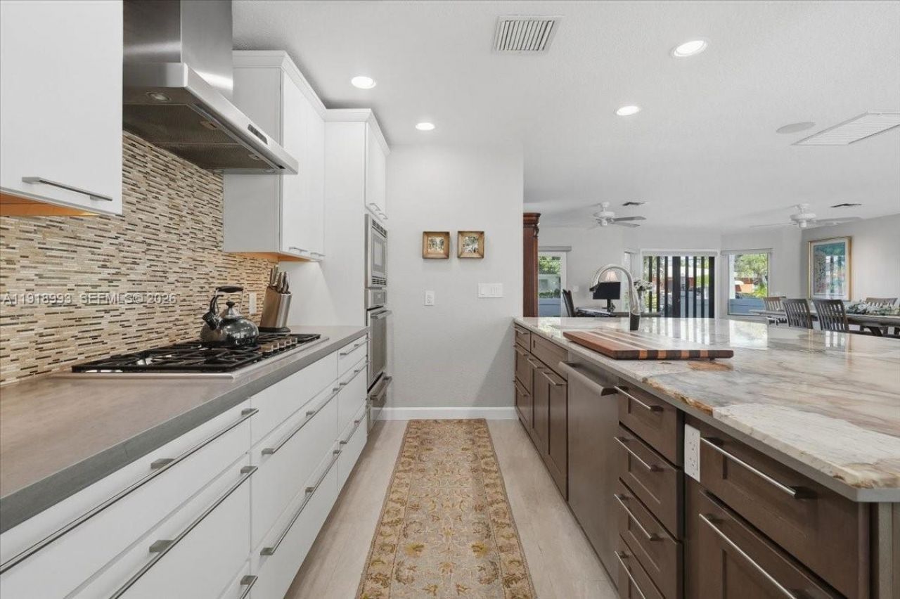 2662 NE 3rd St, Pompano Beach, FL 33062 Photo