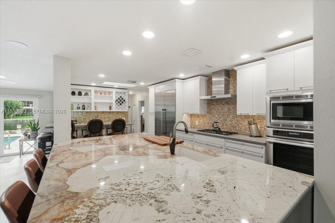 2662 NE 3rd St, Pompano Beach, FL 33062 Photo