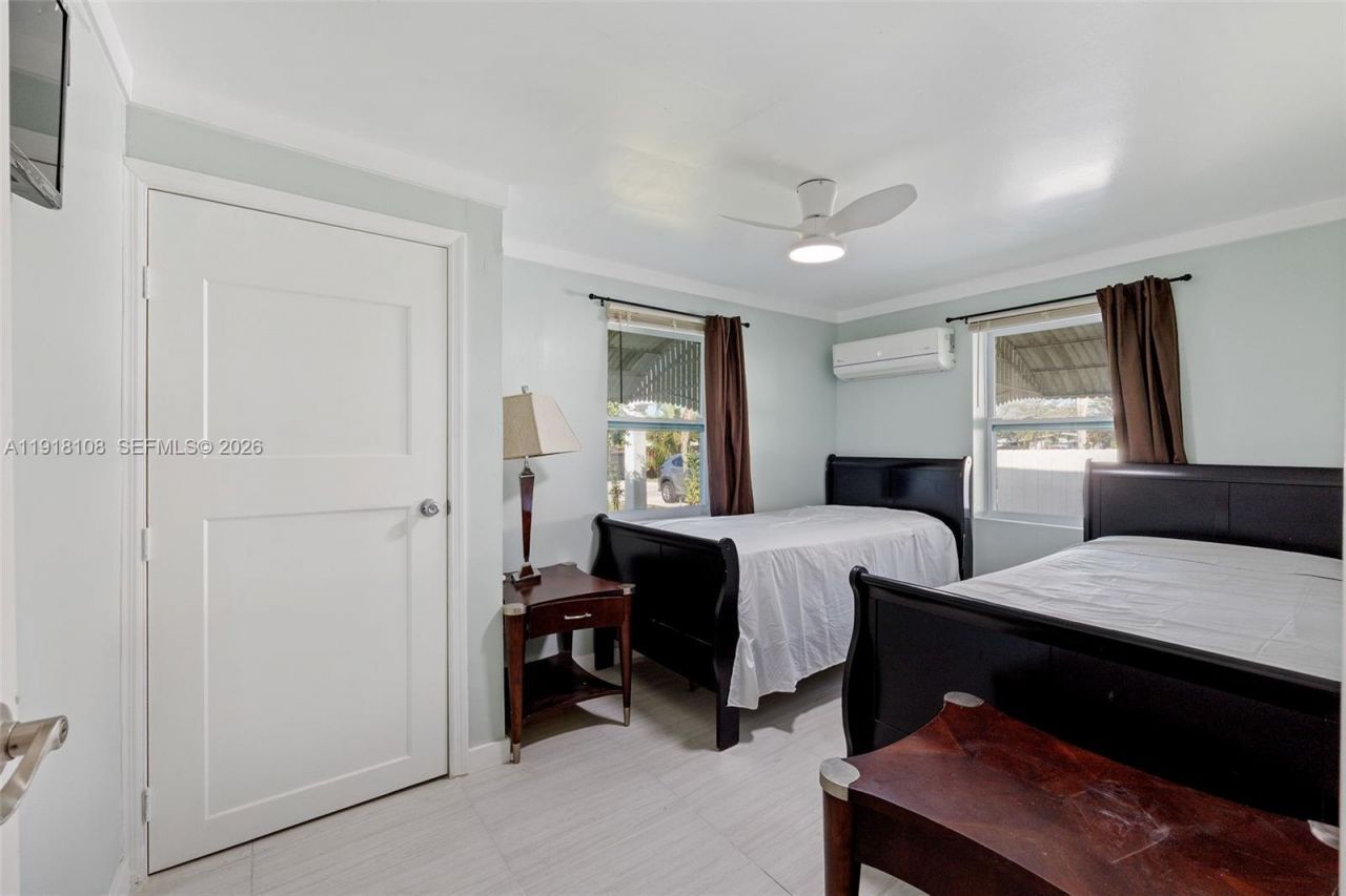 1464 SW 29th Ave, Fort Lauderdale, FL 33312 Photo