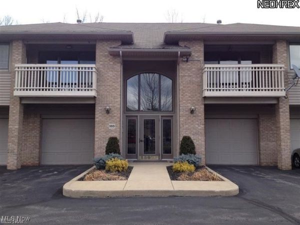 3800 Rosemont Boulevard, Unit 103 E, Fairlawn, OH 44333