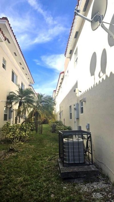 1304 NW 3rd St, Fort Lauderdale, FL 33311 Photo