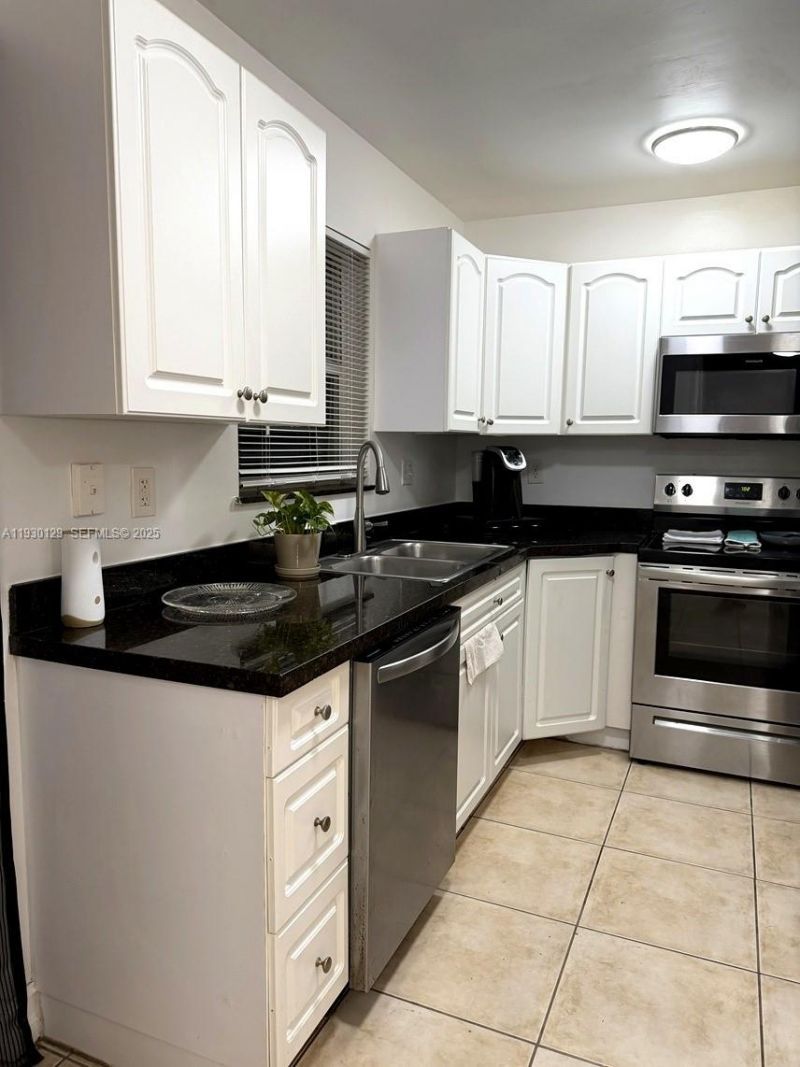 1304 NW 3rd St, Fort Lauderdale, FL 33311 Photo