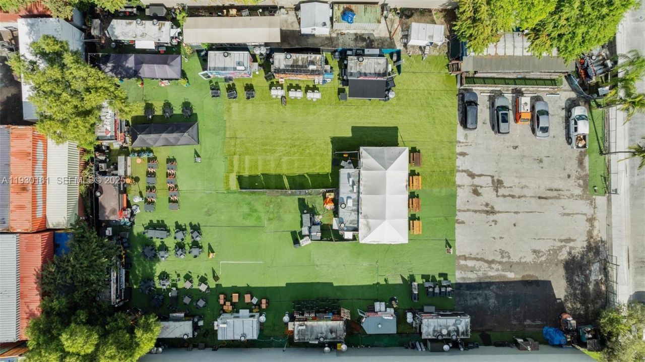 7070 NW 84th Ave, Medley, FL 33166 Photo