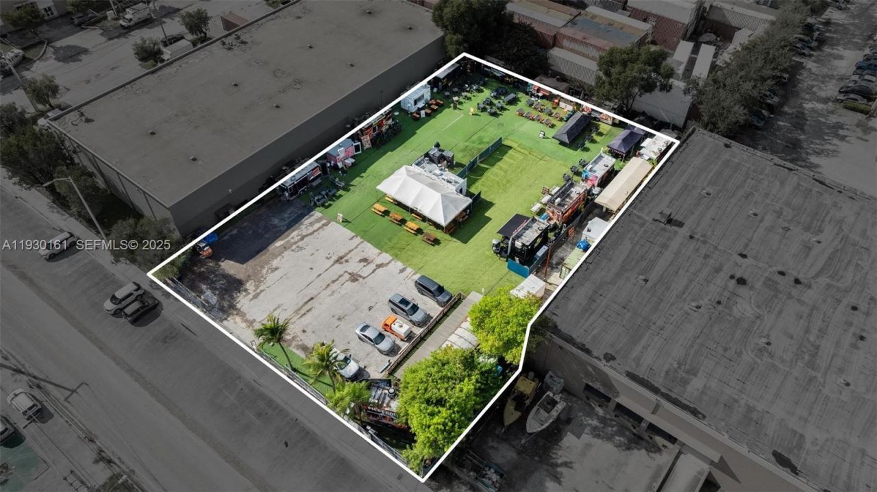 7070 NW 84th Ave, Medley, FL 33166 Photo