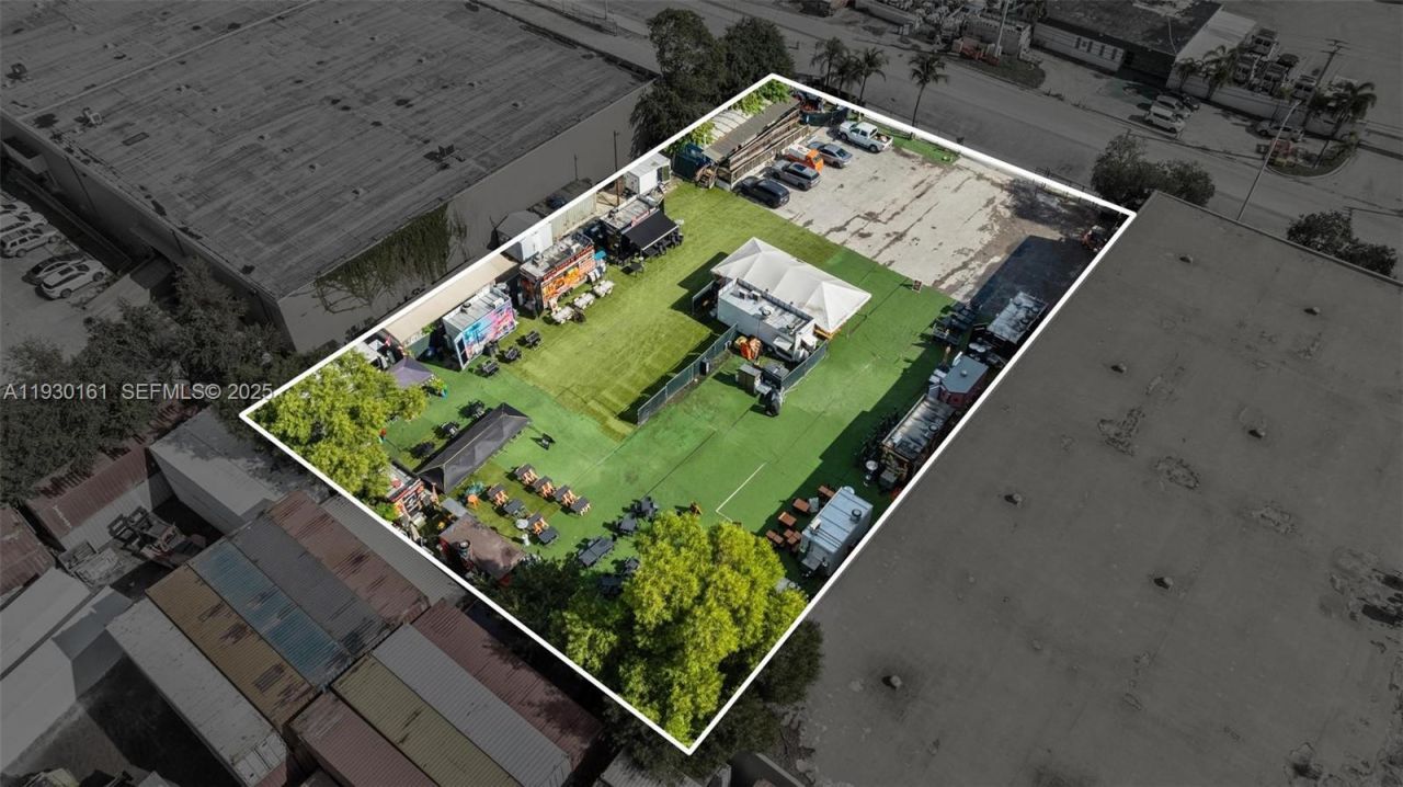 7070 NW 84th Ave, Medley, FL 33166 Photo