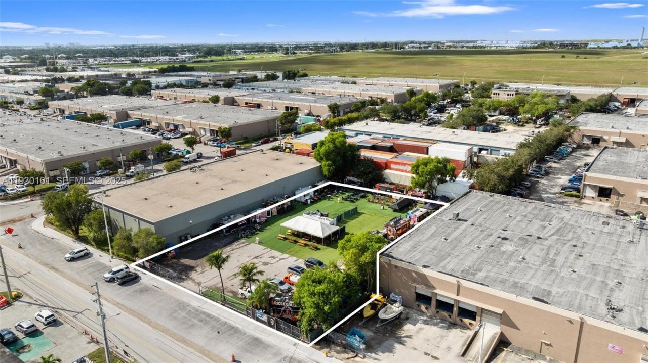 7070 NW 84th Ave, Medley, FL 33166 Photo