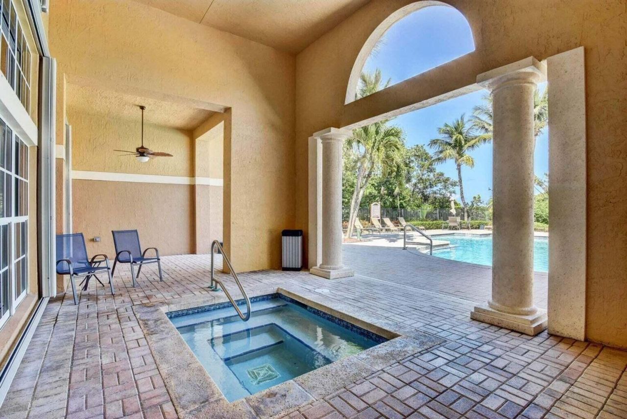 900 Scotia Drive, Unit 105, Hypoluxo, FL 33462 Photo