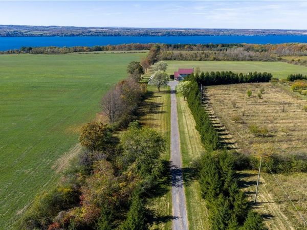 1979 State Route 90, Aurora, NY 13026