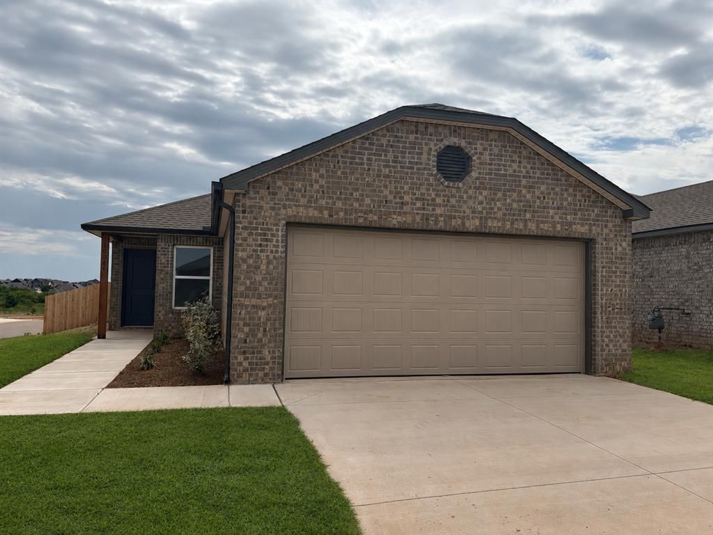 10064 Appaloosa Lane, Yukon, OK 73099 Main Photo