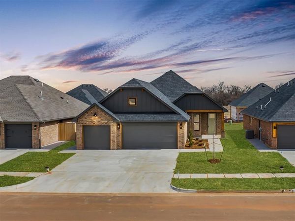 5104 Misty Wood Lane, Mustang, OK 73064