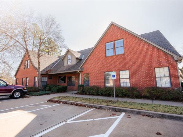 1900 E 15th Street, Unit 600, Edmond, OK 73013