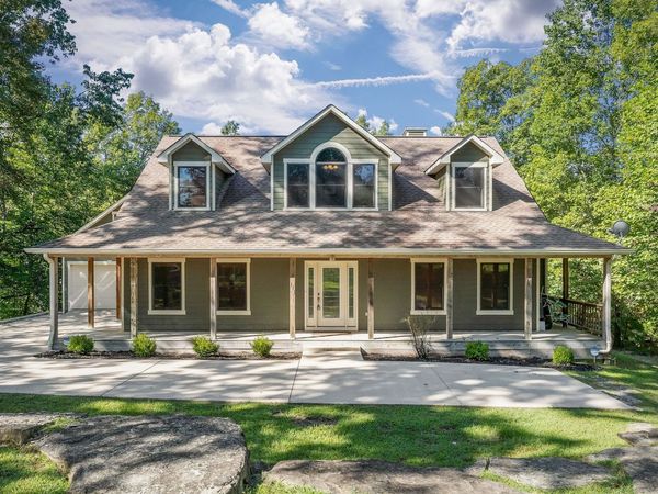 115 Long Point Dr , Rock Island, TN 38581