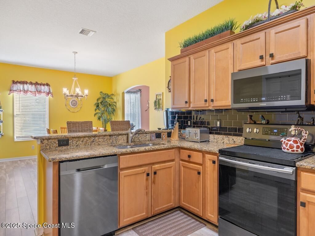 221 Briarcliff Circle, Sebastian, FL 32958 Photo