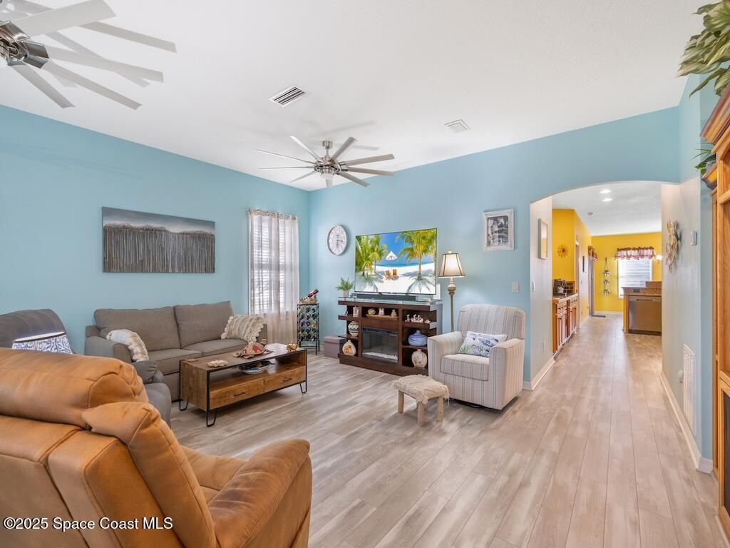 221 Briarcliff Circle, Sebastian, FL 32958 Photo