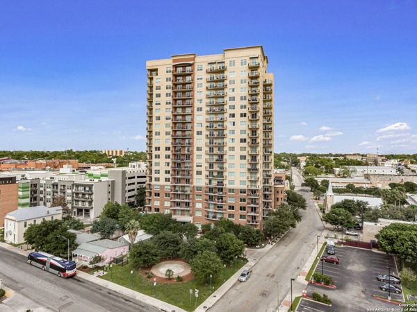 215 Center St, Unit 203, San Antonio, TX 78202