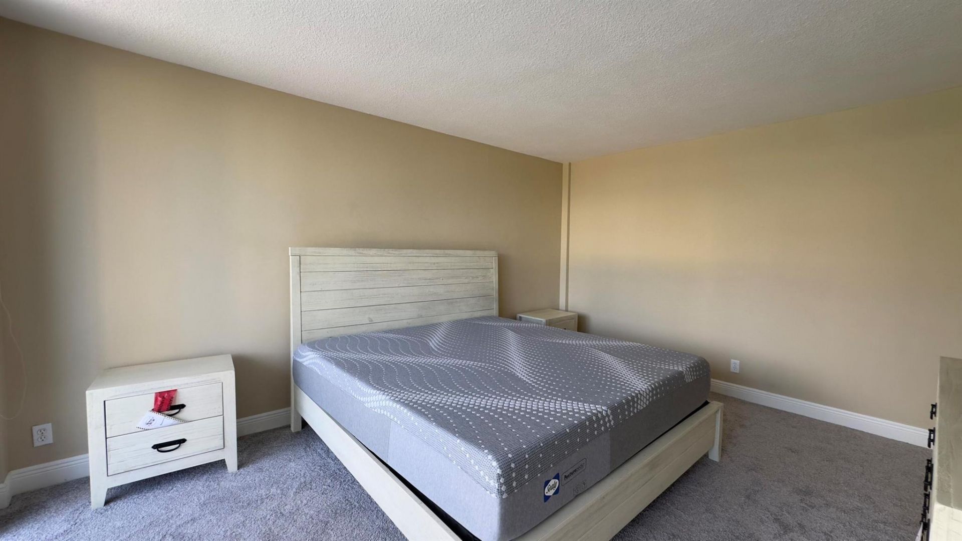 2425 Presidential Way, Unit 203, West Palm Beach, FL 33401 Photo