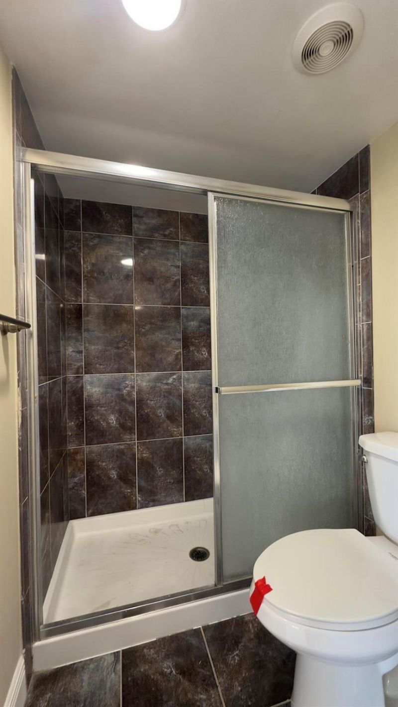 2425 Presidential Way, Unit 203, West Palm Beach, FL 33401 Photo