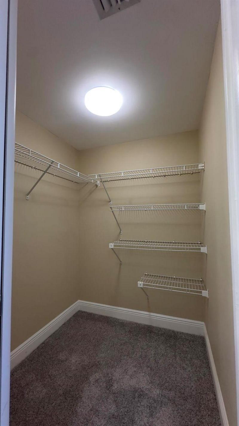 2425 Presidential Way, Unit 203, West Palm Beach, FL 33401 Photo