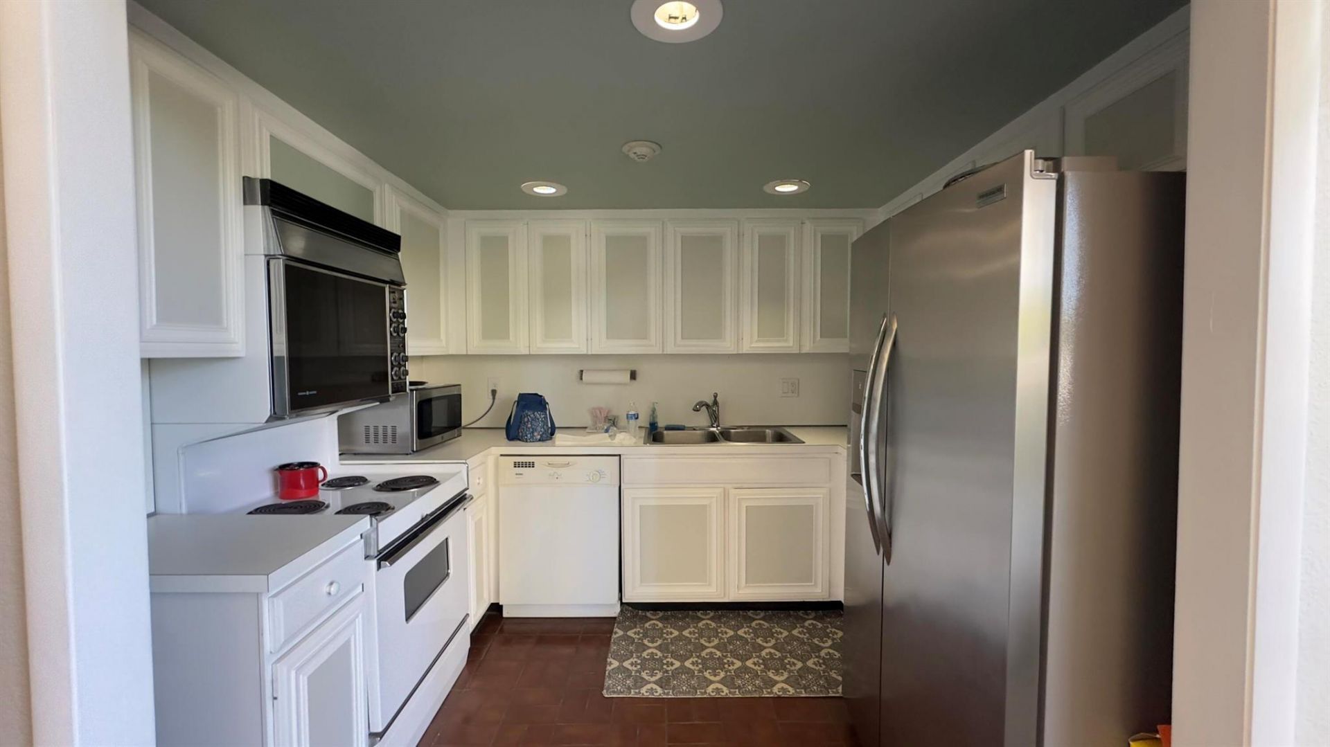 2425 Presidential Way, Unit 203, West Palm Beach, FL 33401 Photo