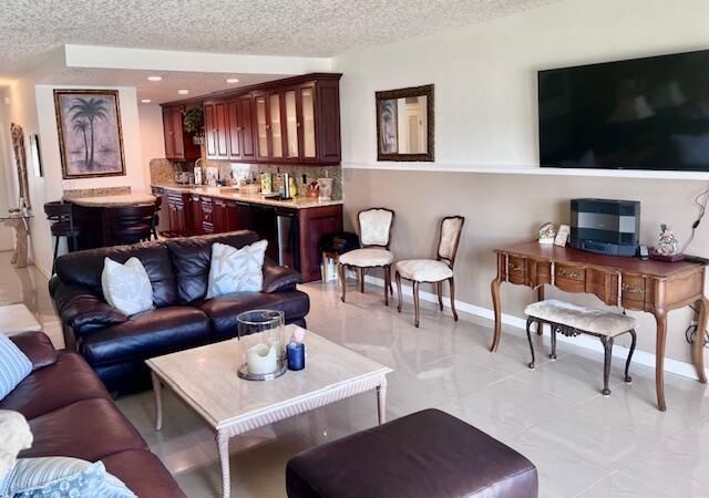 230 N Federal Highway, Unit 205, Deerfield Beach, FL 33441 Photo