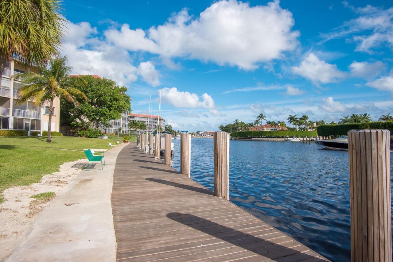 230 N Federal Highway, Unit 205, Deerfield Beach, FL 33441 Photo