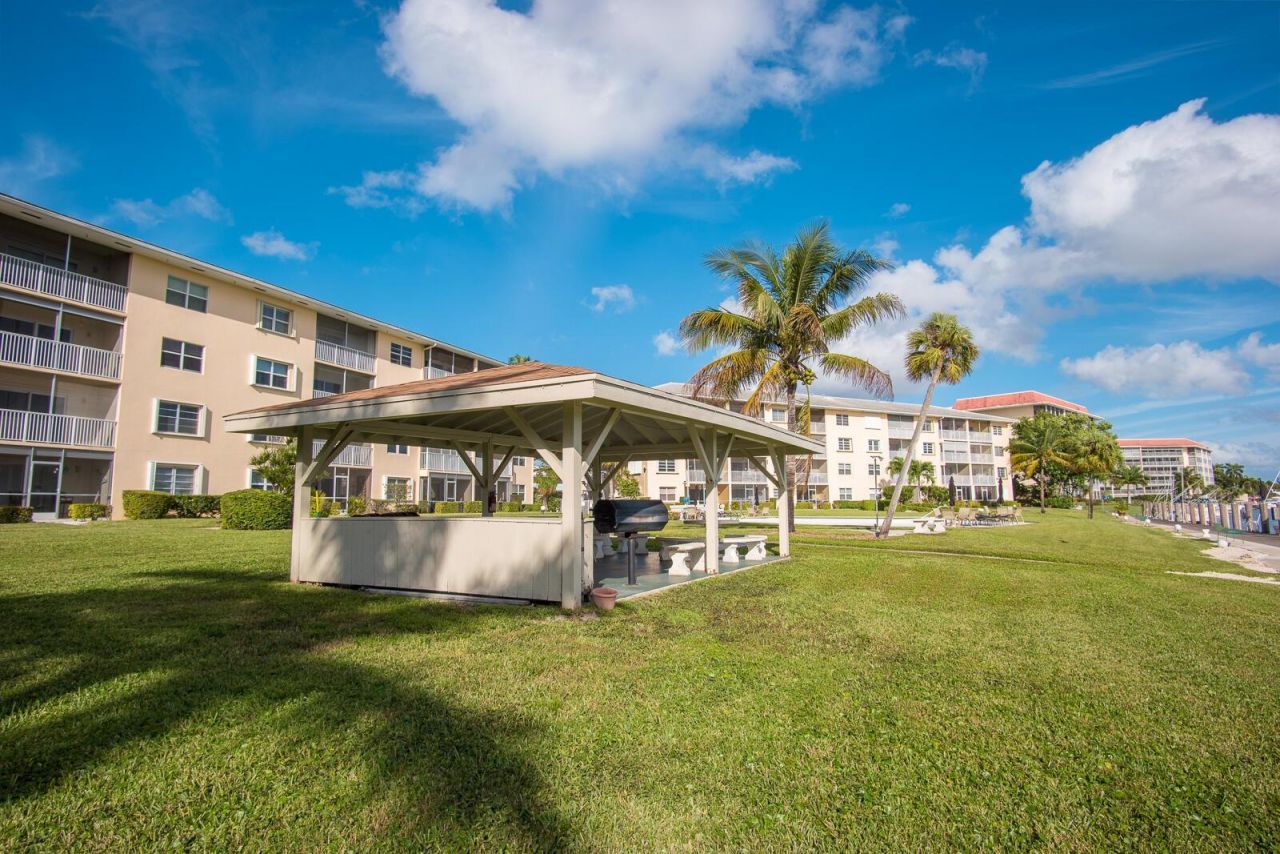 230 N Federal Highway, Unit 205, Deerfield Beach, FL 33441 Photo