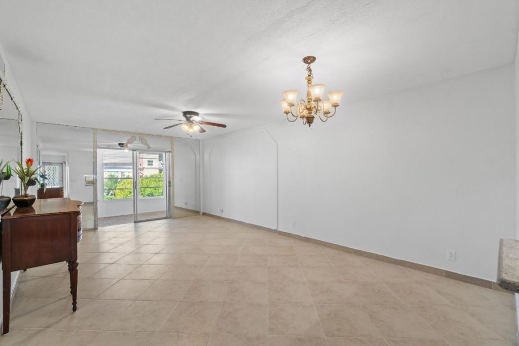 2615 NE 1st Court, Unit 303, Boynton Beach, FL 33435 Photo