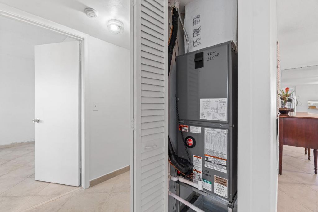 2615 NE 1st Court, Unit 303, Boynton Beach, FL 33435 Photo