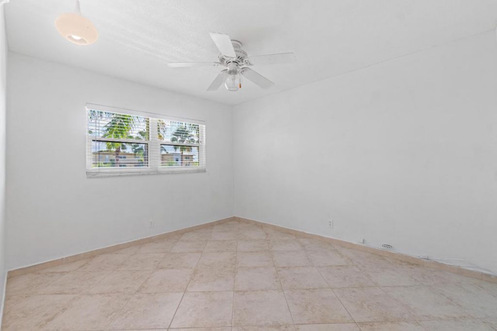 2615 NE 1st Court, Unit 303, Boynton Beach, FL 33435 Photo